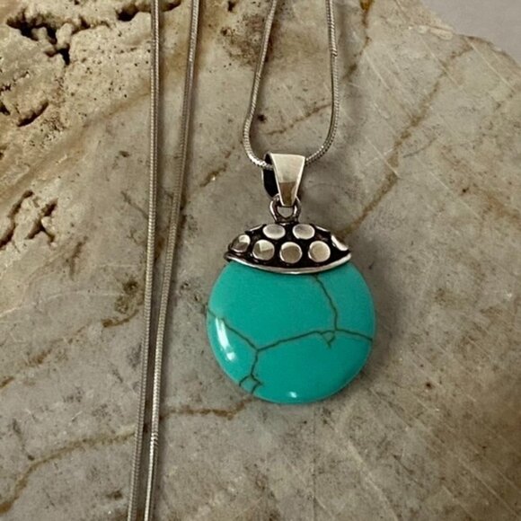 Sterling Silver 925 Round Faux Turquoise Bali Style Pendant Necklace 17" Chain - Picture 7 of 16